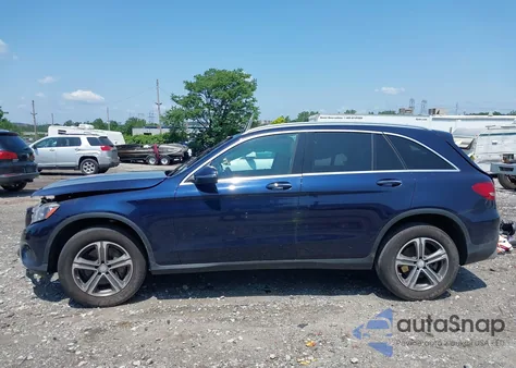 2016 Mercedes-Benz Glc 300 4Matic z USA, uszkodzony, nr VIN WDC0G4KB1GF069170